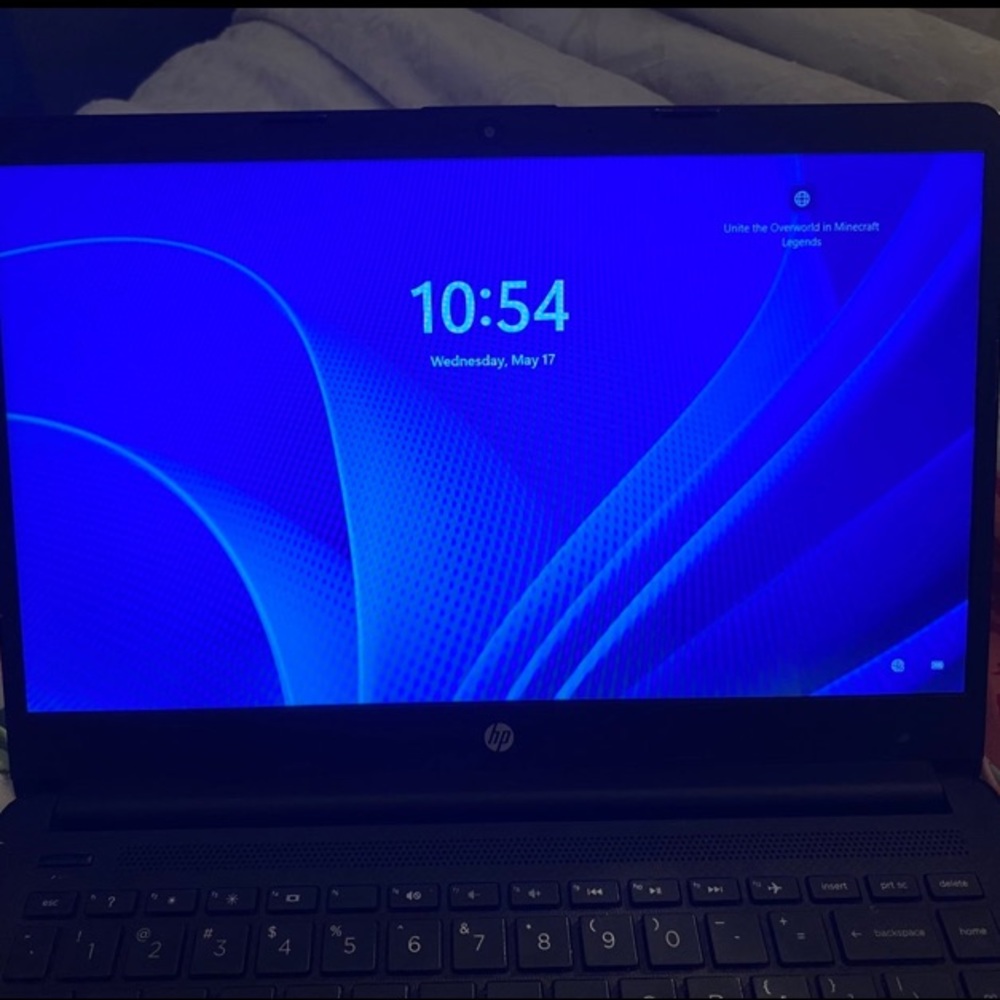 Black HP laptop pc